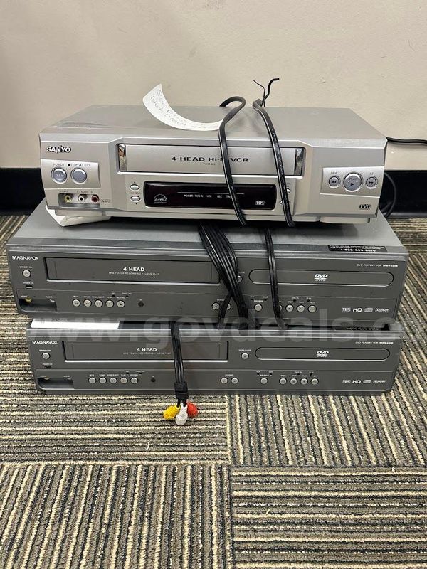 Lot of Misc VCRs and DVD Players