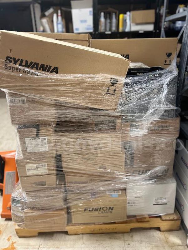 (3) Pallets of Misc Light Bulbs