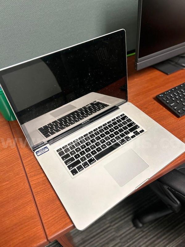 Apple Mac Book