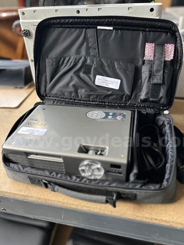 Epson Projector and bag