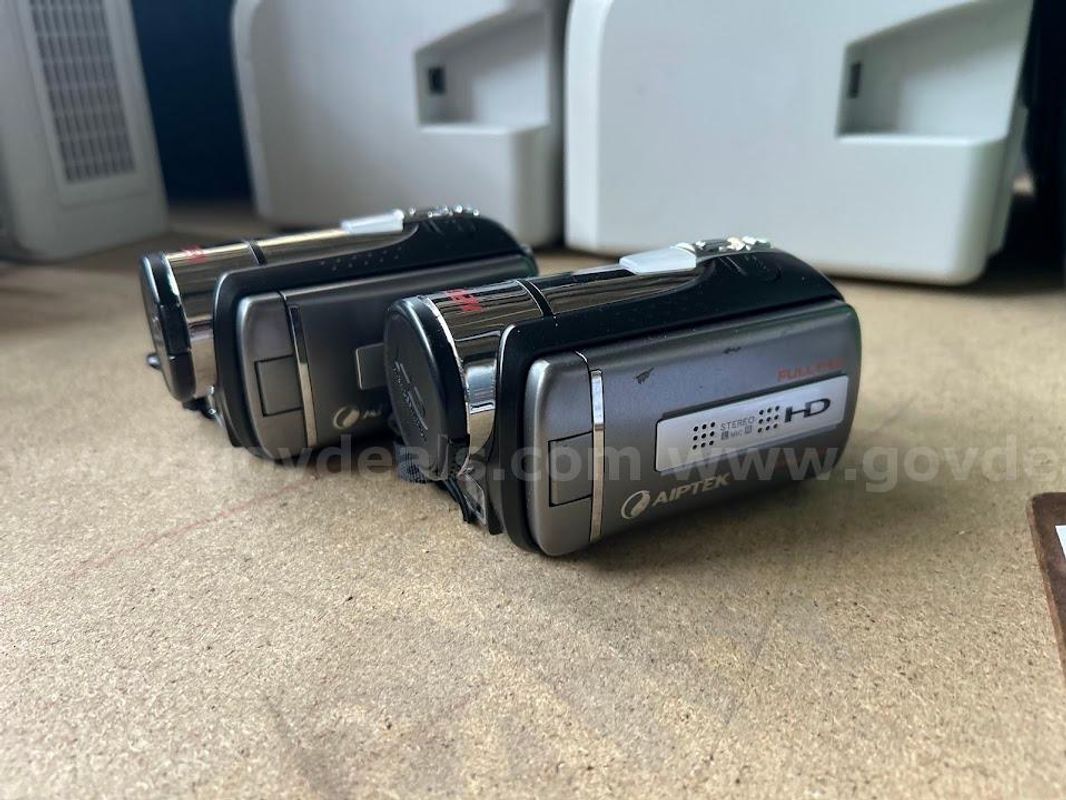 Lot of 2 AIPTEX HD Cameras