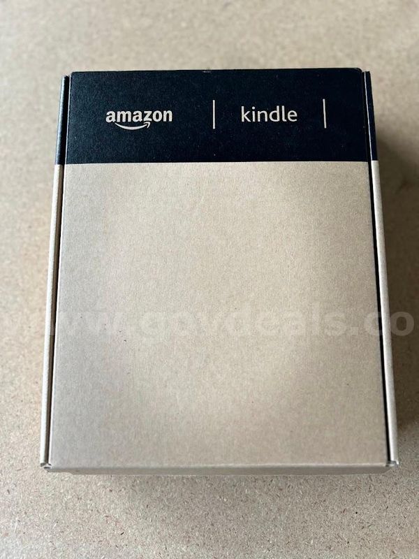 Amazon Kindle w/screen protector
