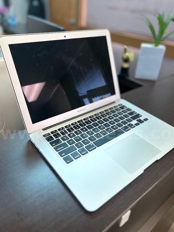 Apple MacBook Air Laptop