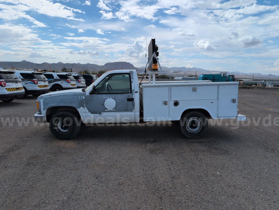1994 Chevrolet C/K 2500 Reg. Cab 8-ft. Bed 2WD