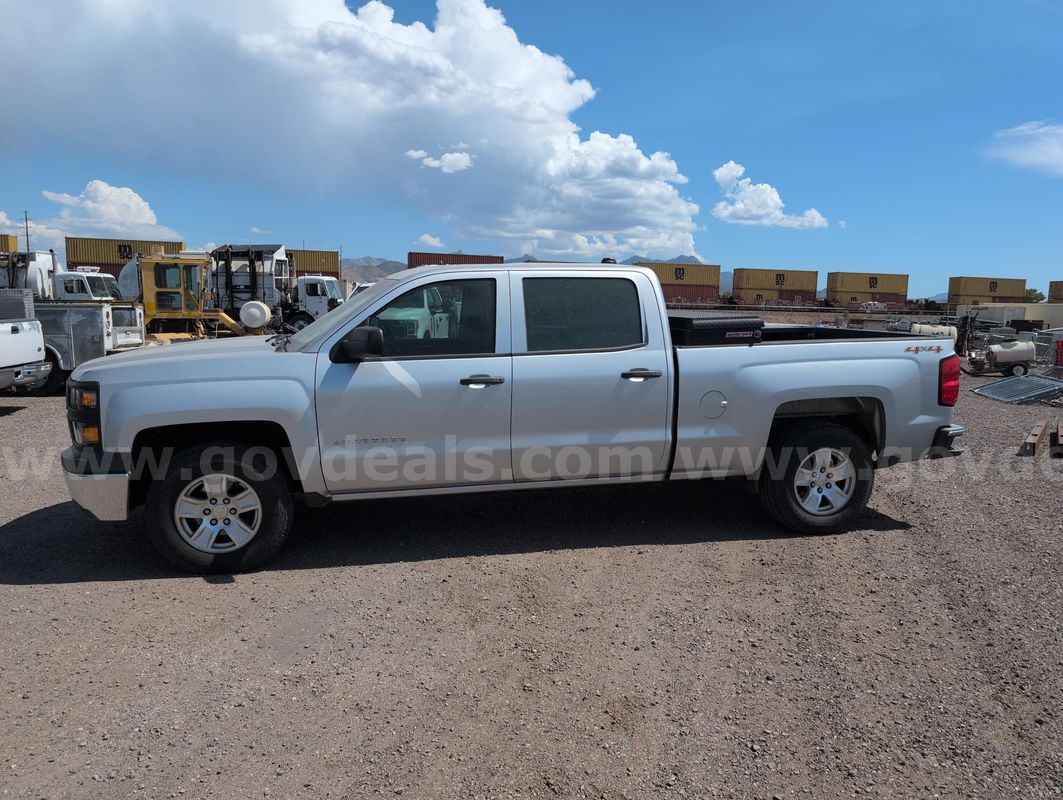 2015 Chevrolet Silverado 1500 Work Truck Crew Cab 4WD
