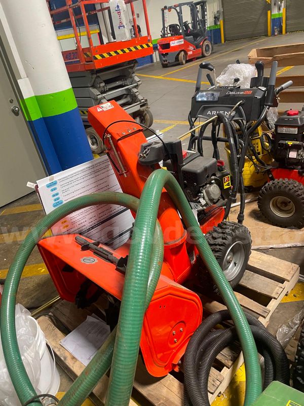 Ariens Deluxe 28 Snow Blower