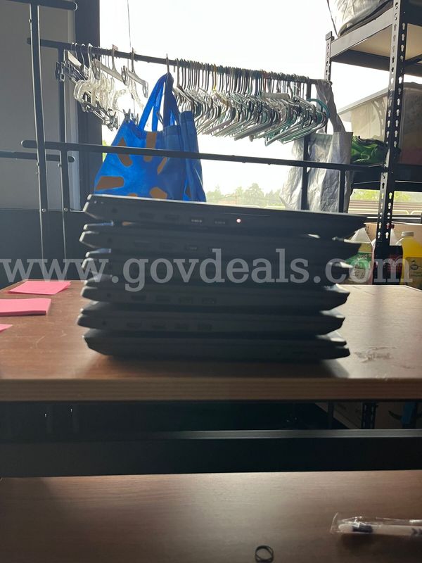 Lot of 6x Lenovo V14-ARE Laptops