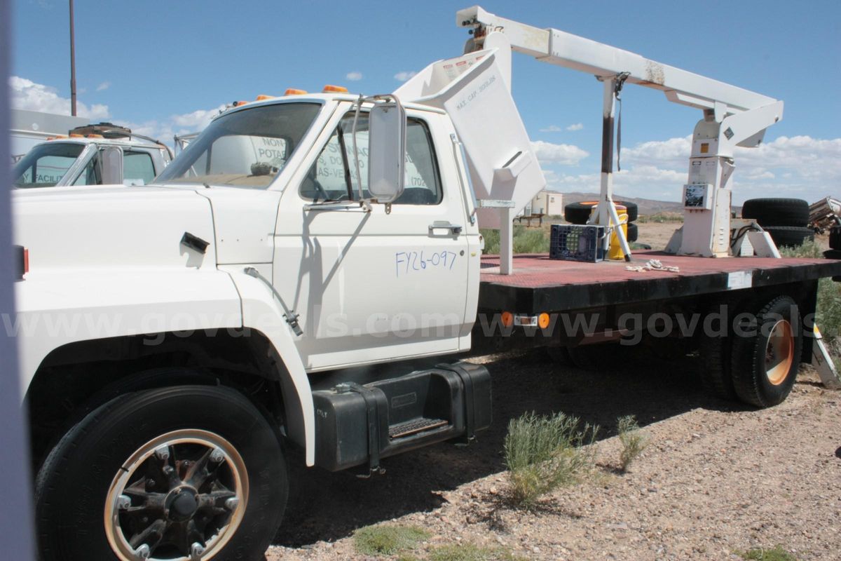 MSTS FY26-116: Ford F-700 5ton 4x2 Bucket Truck