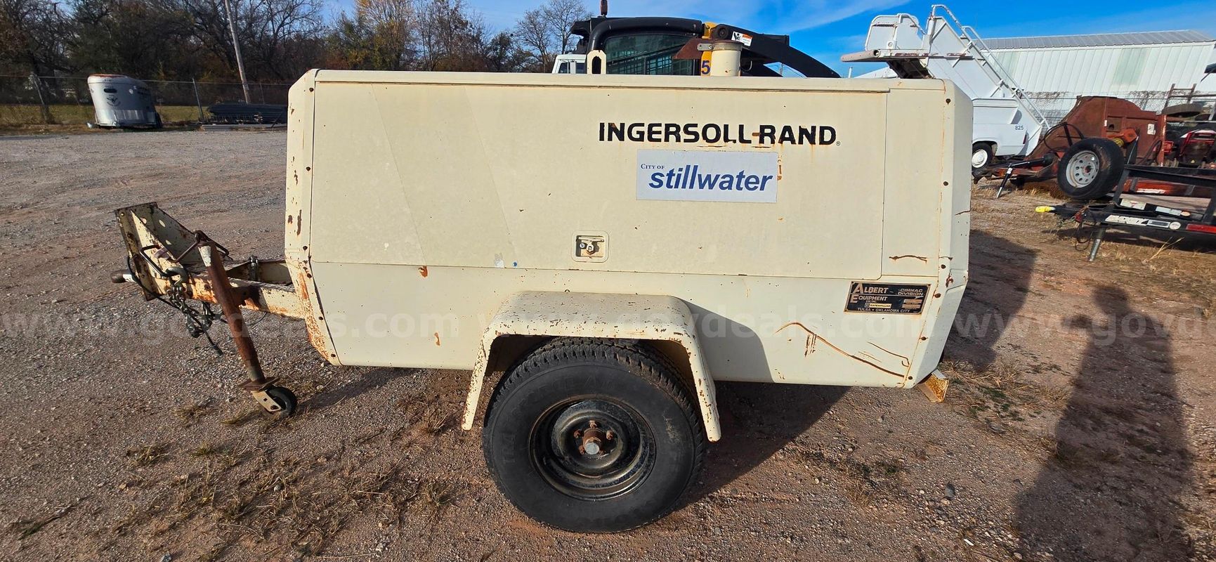 Ingersoll Rand 185 towable air compressor