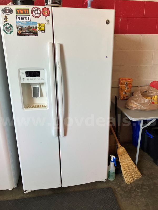 General Electric Refrigerator - approx 15 years old