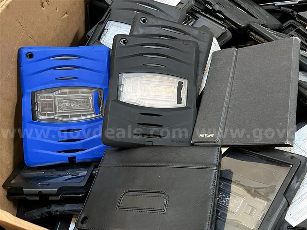 iPad Cases Lot T-303