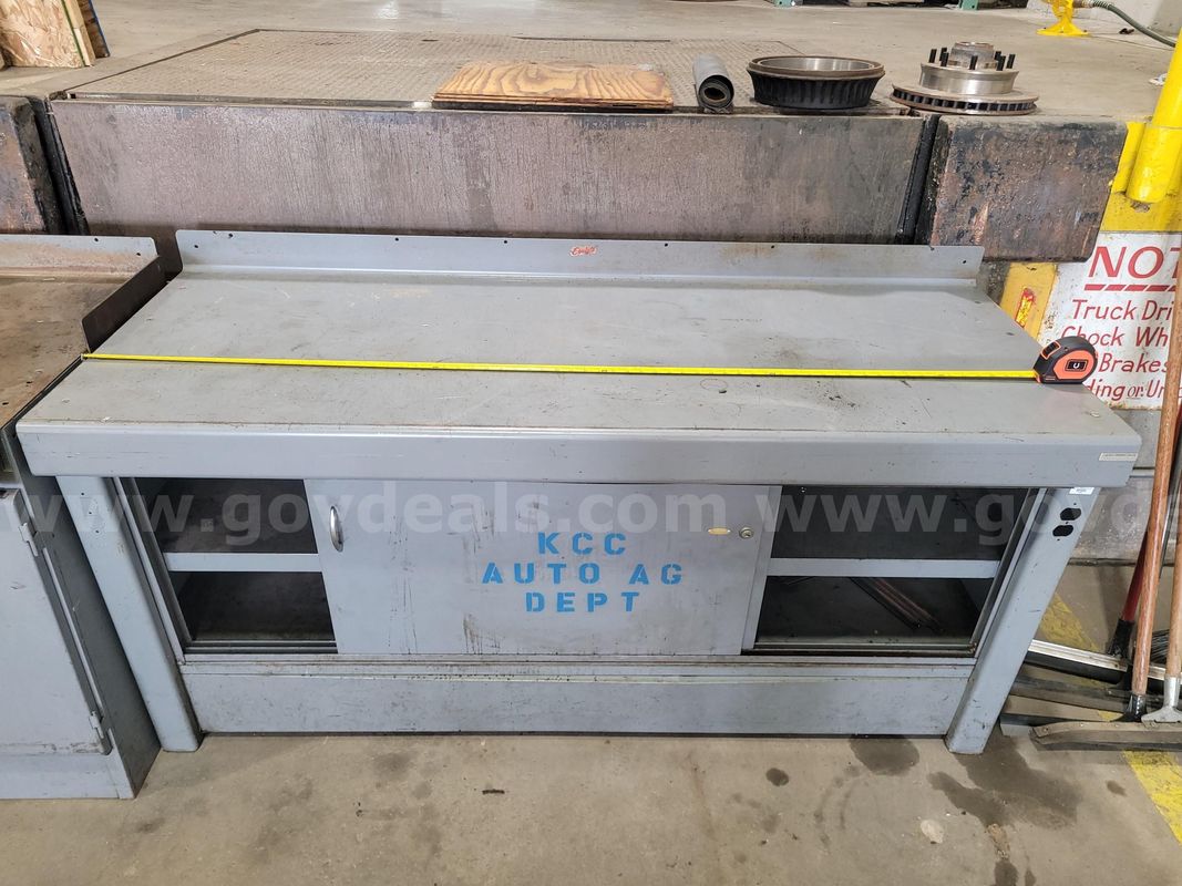 Work bench