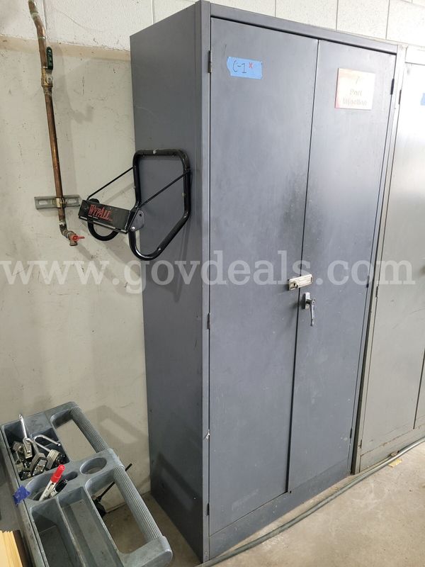 Steel Storage Cabinet with Adjustable Shelving