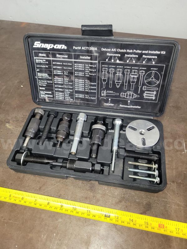 Snap-on No. ACT1300A Deluxe A/C Clutch Hub Puller and Installer Kit