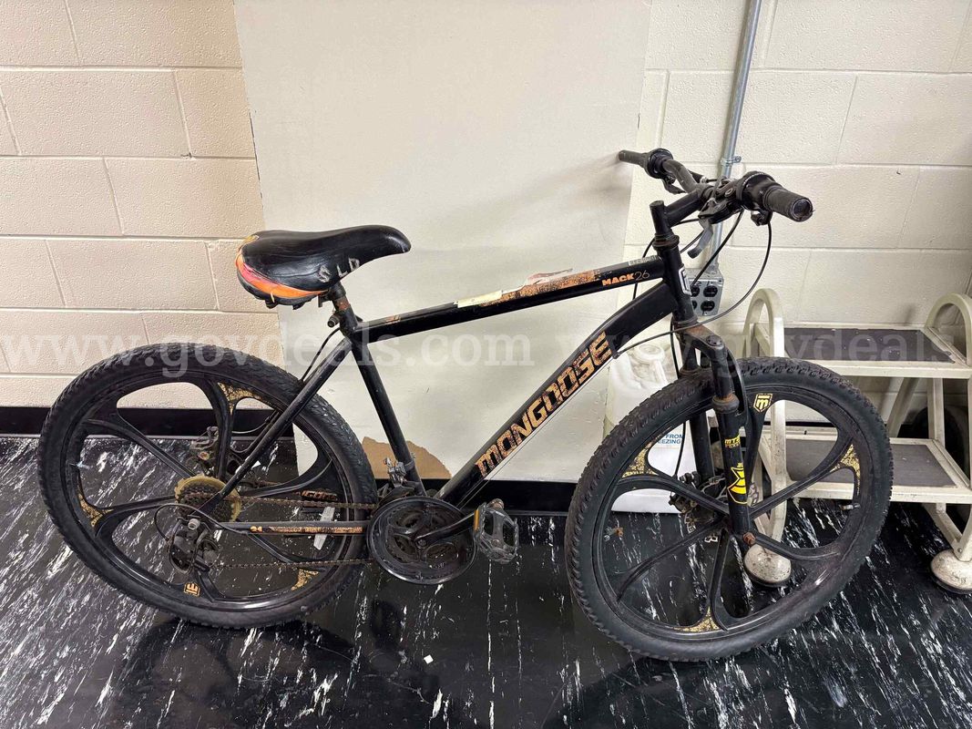Sport Equipment: Mongoose Suspension BICYCLE (BLACK)