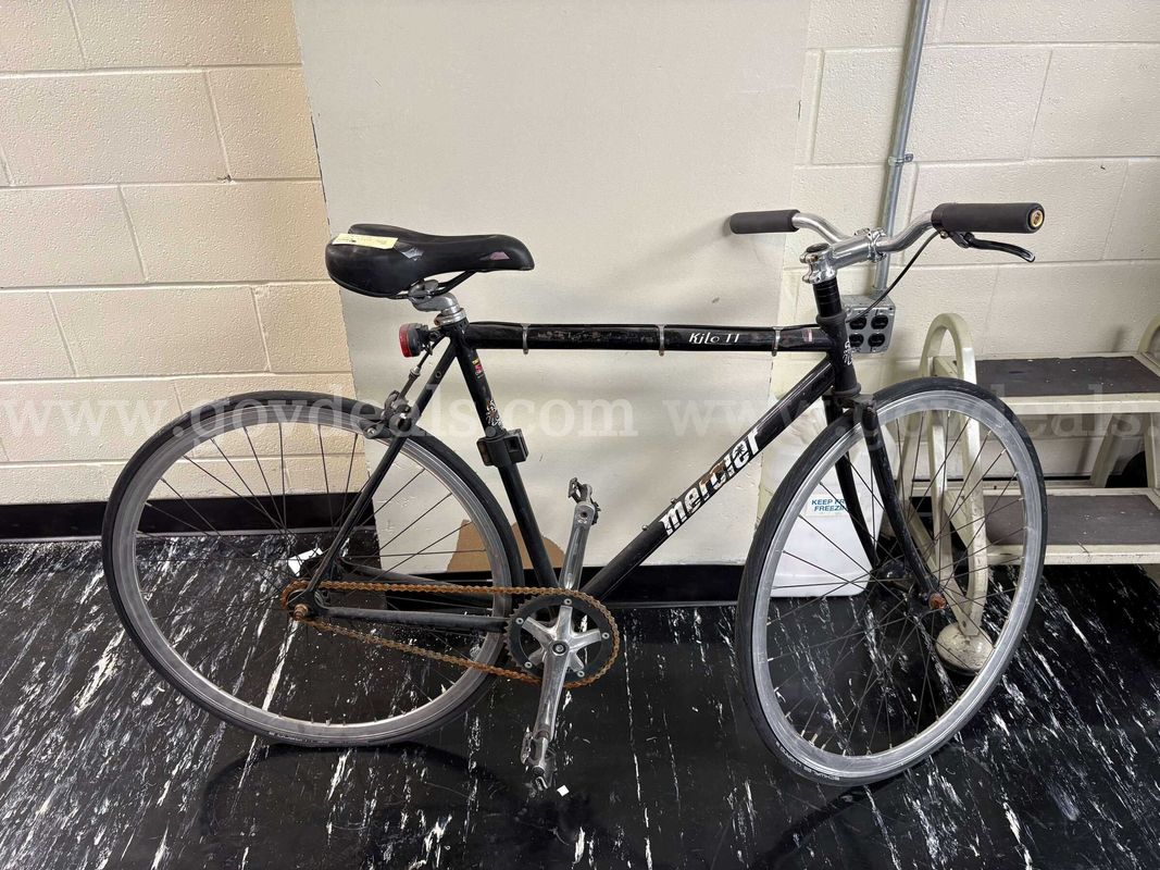 Sport Equipment: Black Mercier KILO TT Single Speed Bicycle 