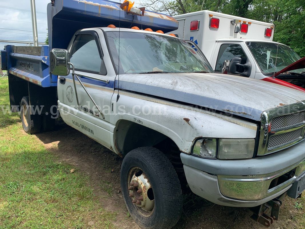 1999 Dodge Ram 3500 Regular Cab 4WD Mason Dump