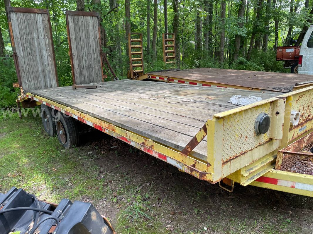 1996 D & D 9 Ton Wood Deck Trailer