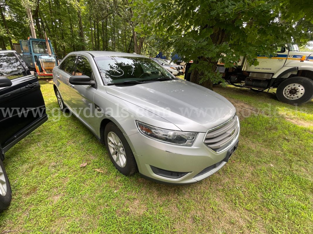 2014 Ford Taurus SE FWD