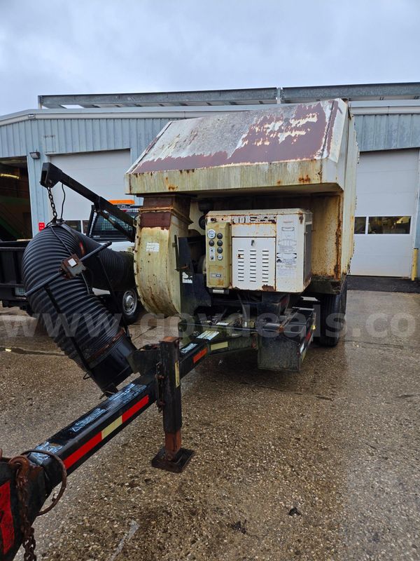 LEAF COLLECTION MACHINE