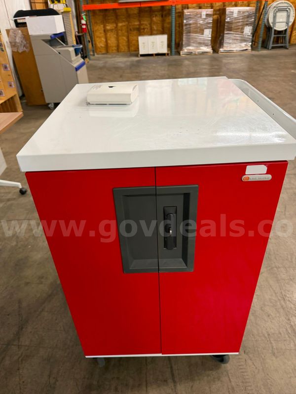 (24) Lenovo Mirage Solo VR-1541F Headset, (24) Remotes VAC-141B & Tablet in Bretfort Power Storage Cart