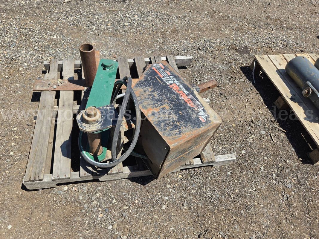 General Equipment DIG-R-TACH 671 Hydraulic Post Hole Digger Backhoe Attachment