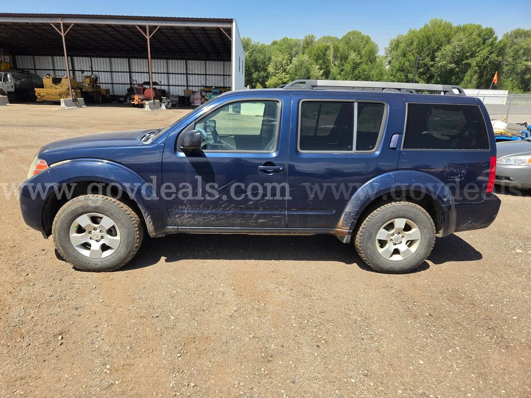 2008 Nissan Pathfinder 4WD SUV 4.0L V6 – County Maintained – 201,657 Miles