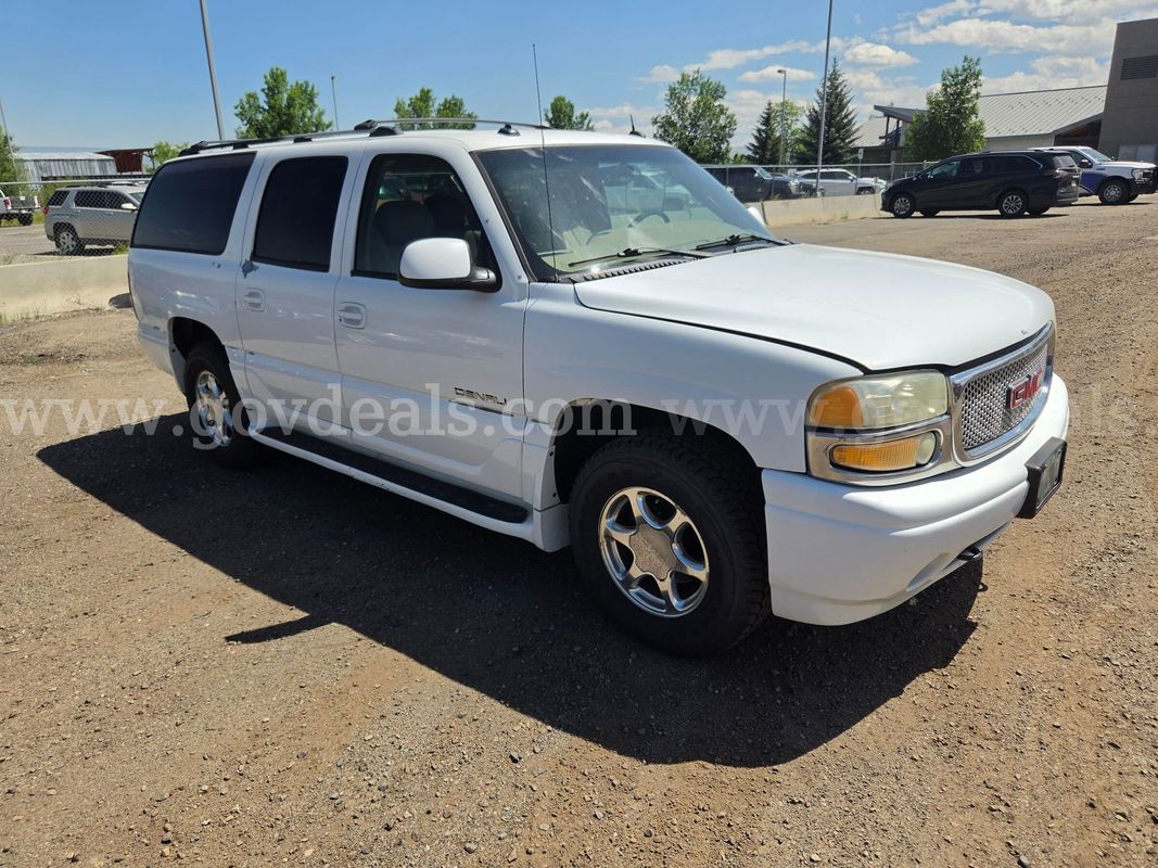 2003 GMC Yukon Denali XL 4WD SUV 6.0L V8 – County Maintained – 140,607 Miles