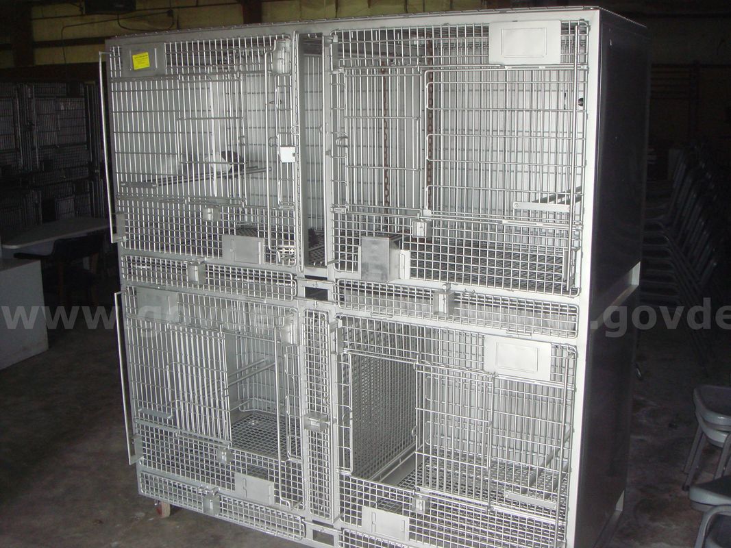 4 Bay Animal Cage