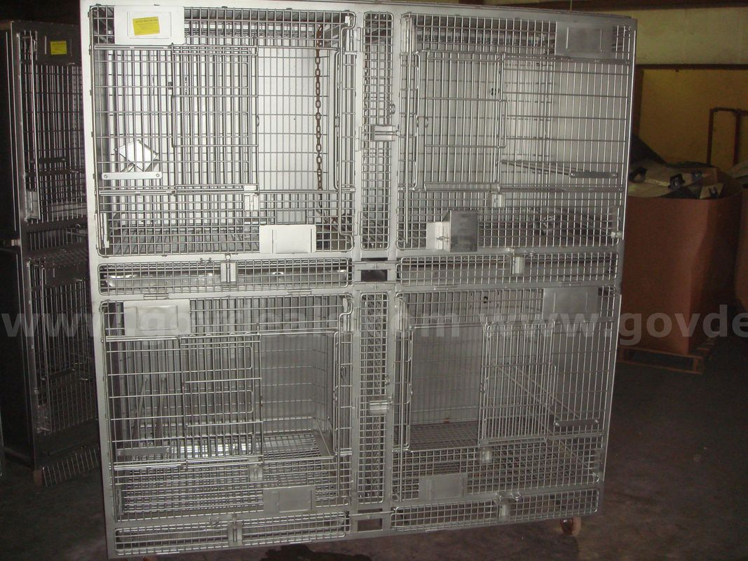 4 Bay Animal Cage