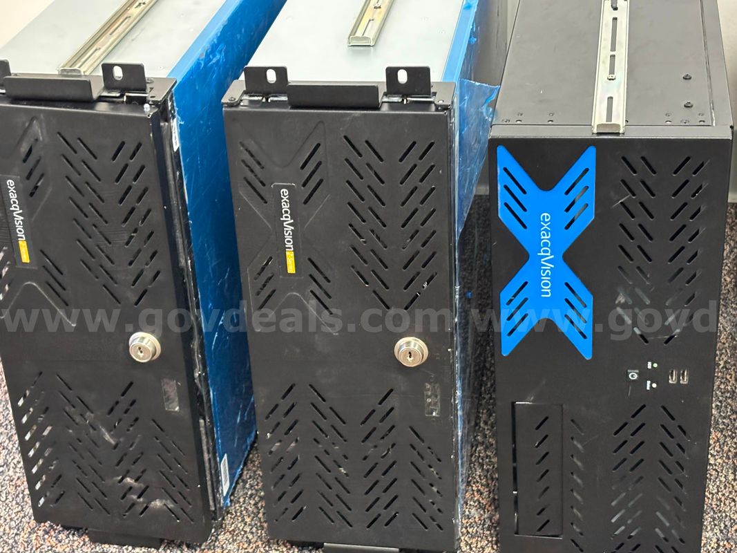 Seven Exacq Recorder Server (Used) (Selling as parts)