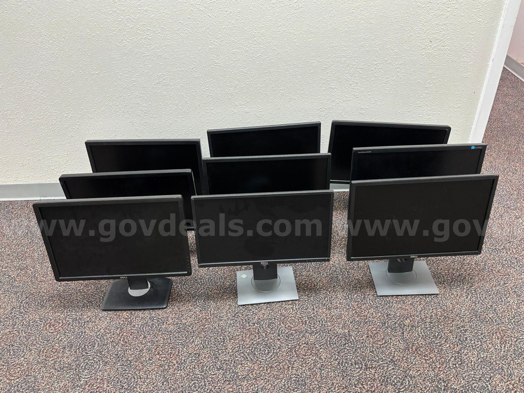 Nine Monitors - Selling as parts - Used