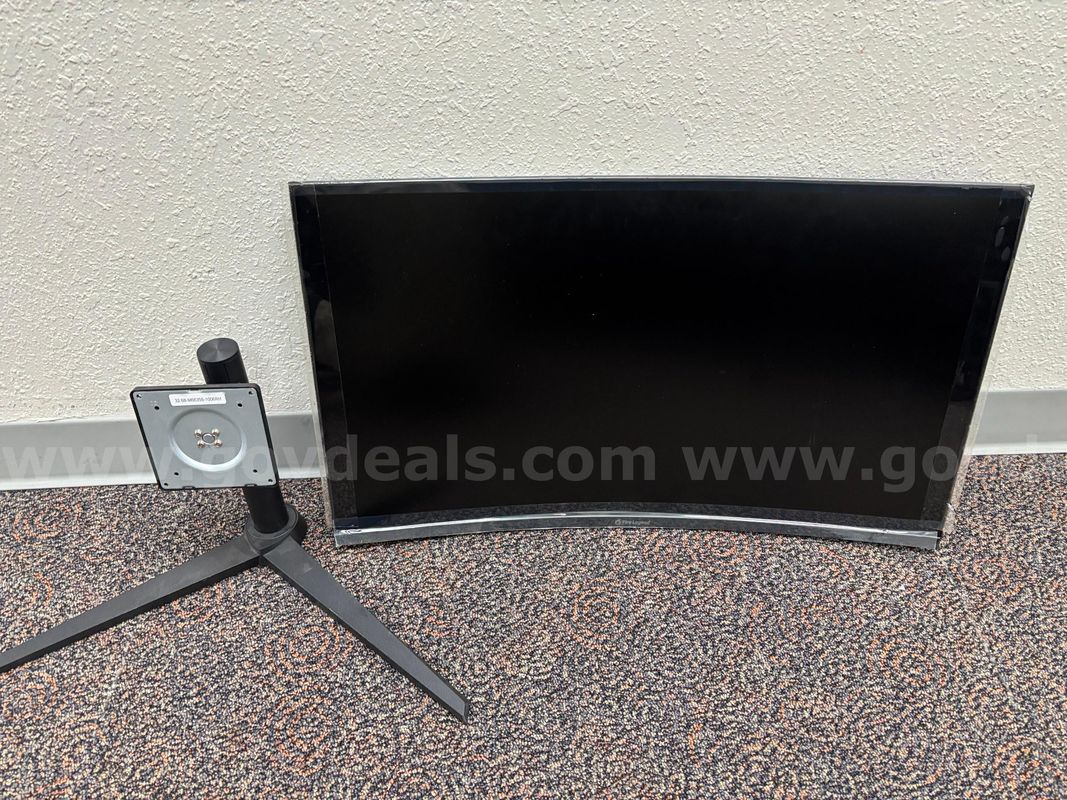 14 - Monitors with stands - Used (no power cords)