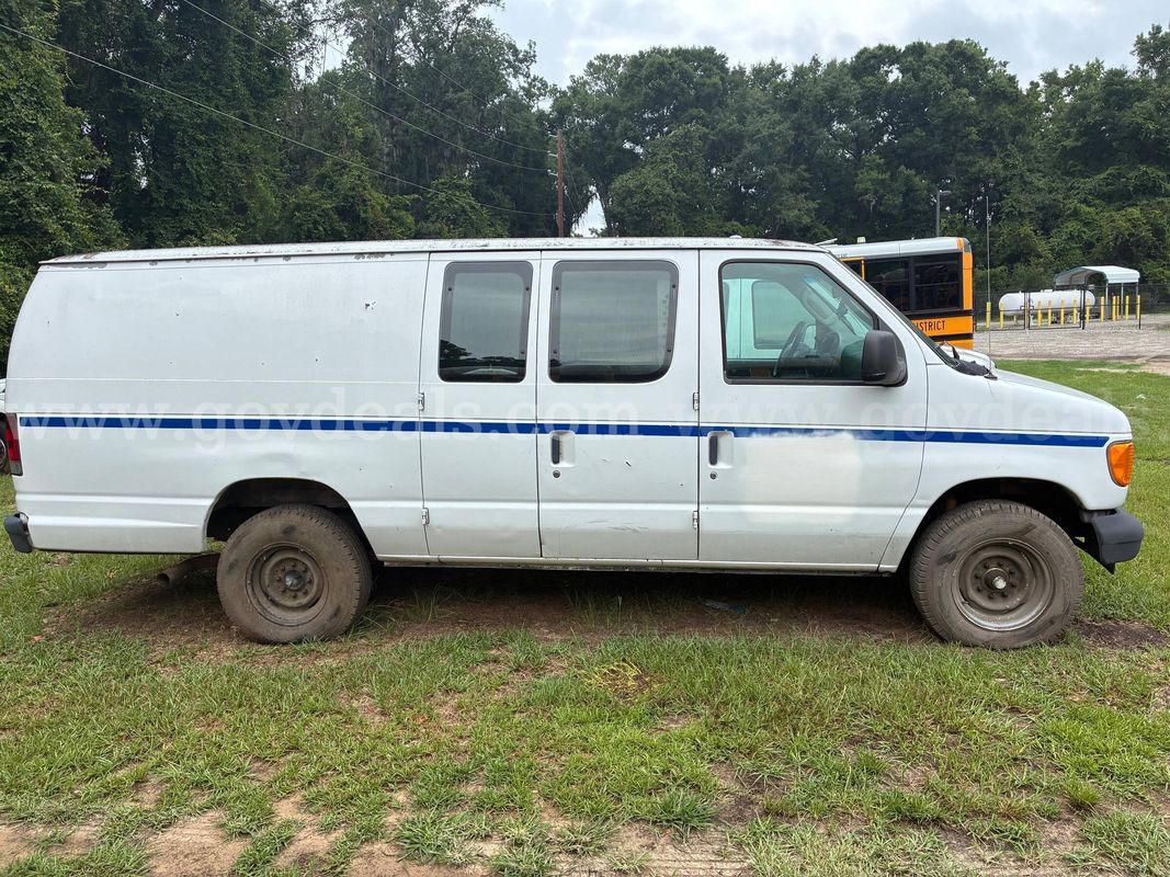 2004 Ford Econoline