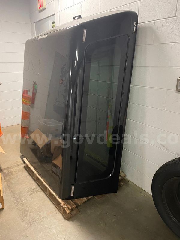 ARE Black Camper Shell