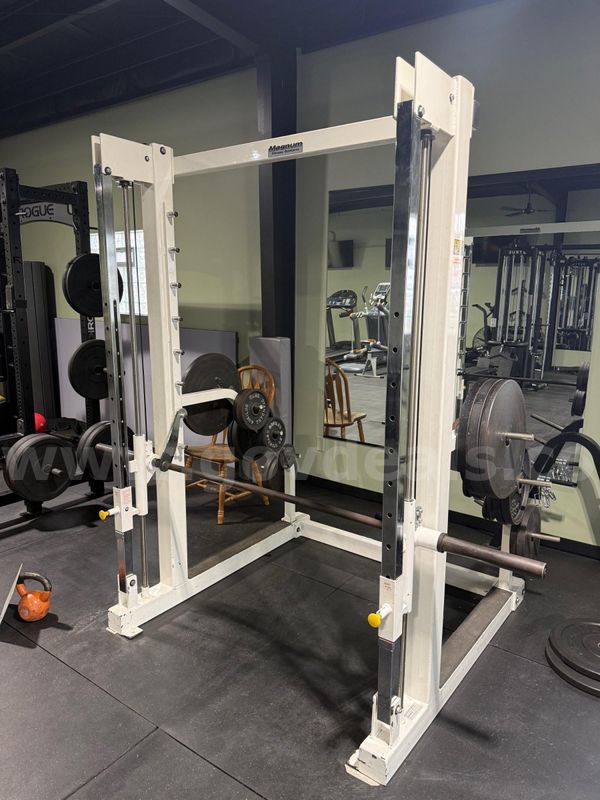 Smith Machine Magnum Fitness - NO WEIGHTS!