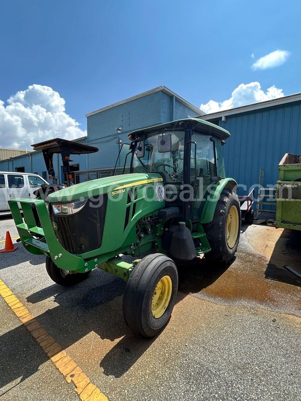 2013 JOHN DEERE 5085M TRACTOR