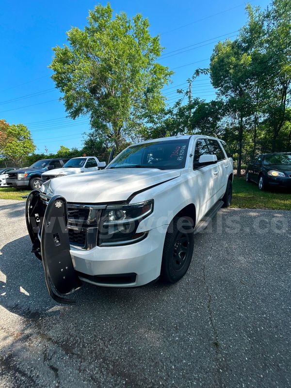 WHITE 2018 CHEVROLET TAHOE