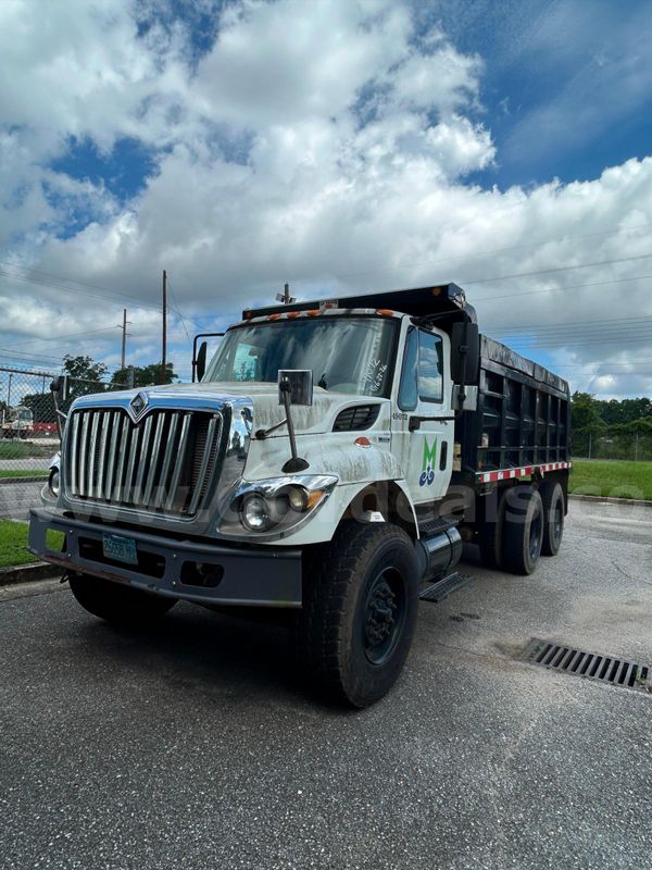White 2008 International Durastar Dump Truck 7400