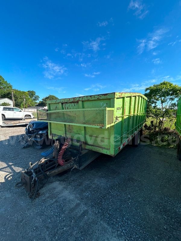 Green 2006 Ramer 18ft Trash Trailer With Hyrdaulic Jack And Air Brakes