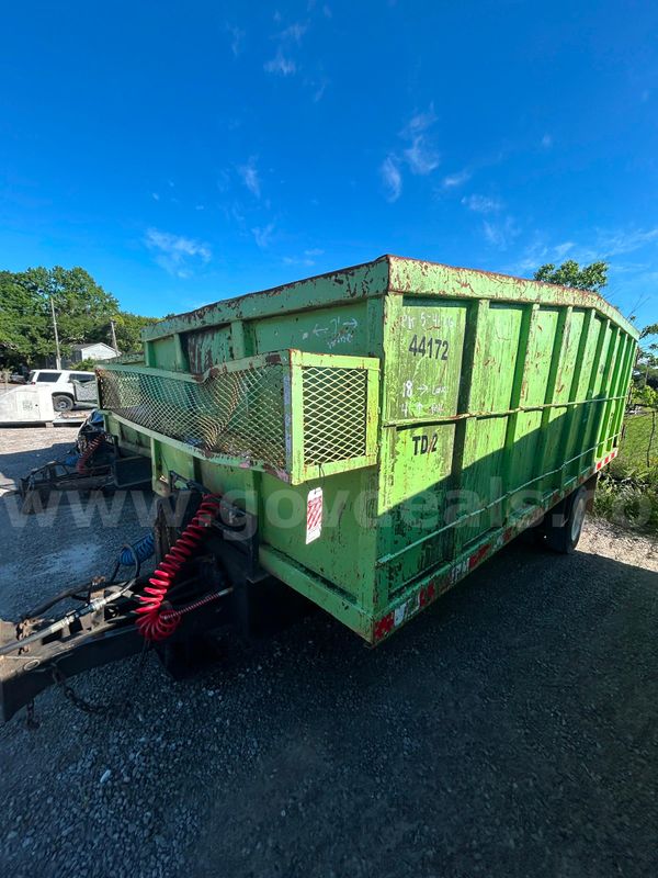 Green 2005 Mile 18-Ft Dumping Trash Trailer With Hydraulic Jack And Air Brakes