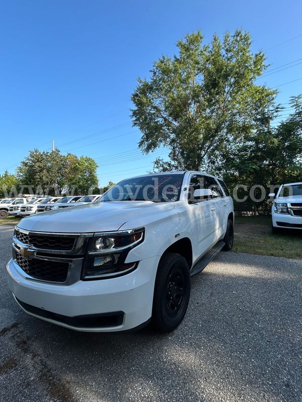 WHITE 2018 CHEVROLET TAHOE