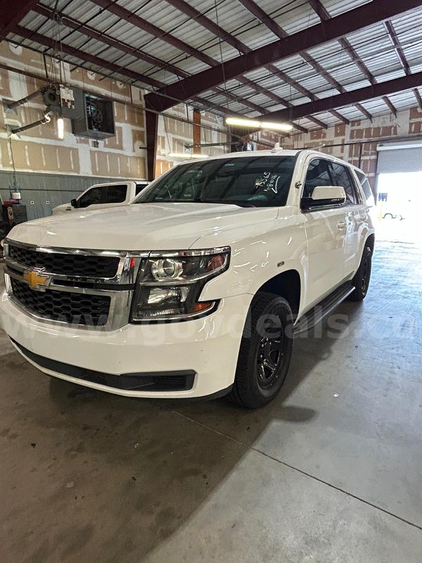WHITE 2018 CHEVROLET TAHOE