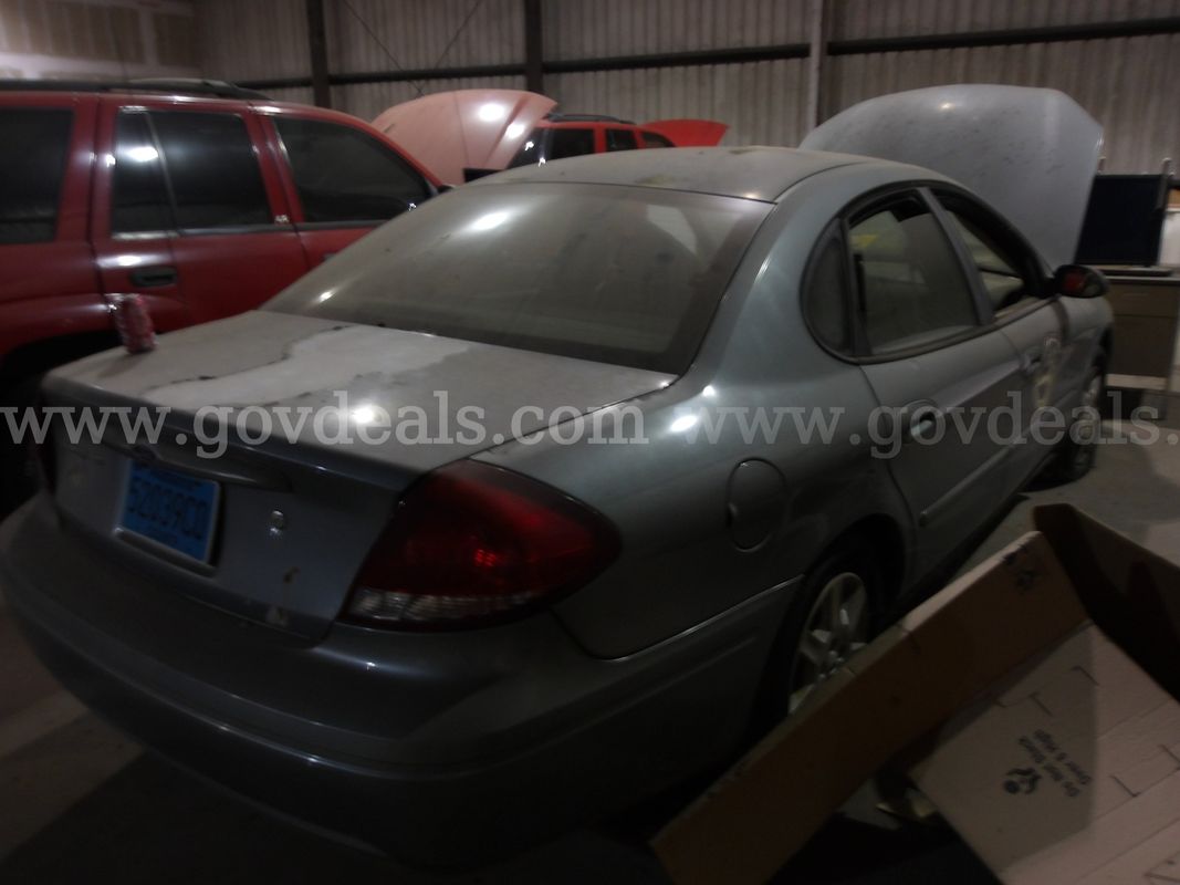 2006 Ford Taurus