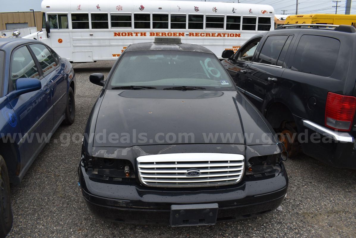 2003 Ford Crown Victoria