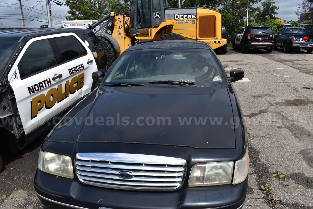 2003 Ford Crown Victoria