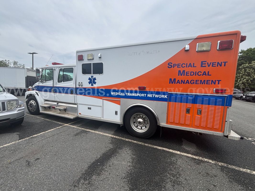 2002 Freightliner FL60 Type1 Ambulance