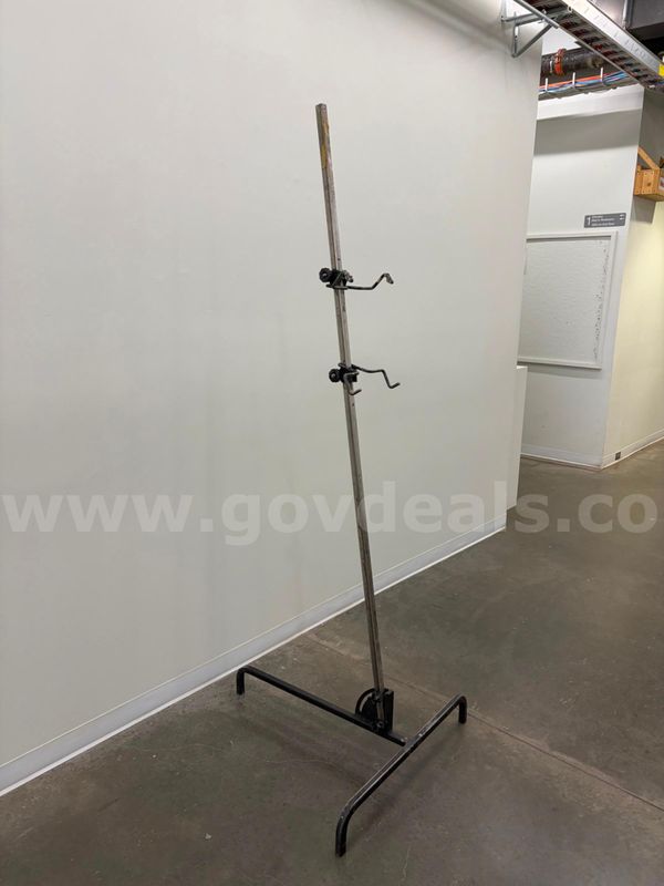 (16) Tall metal drawing/painting easels