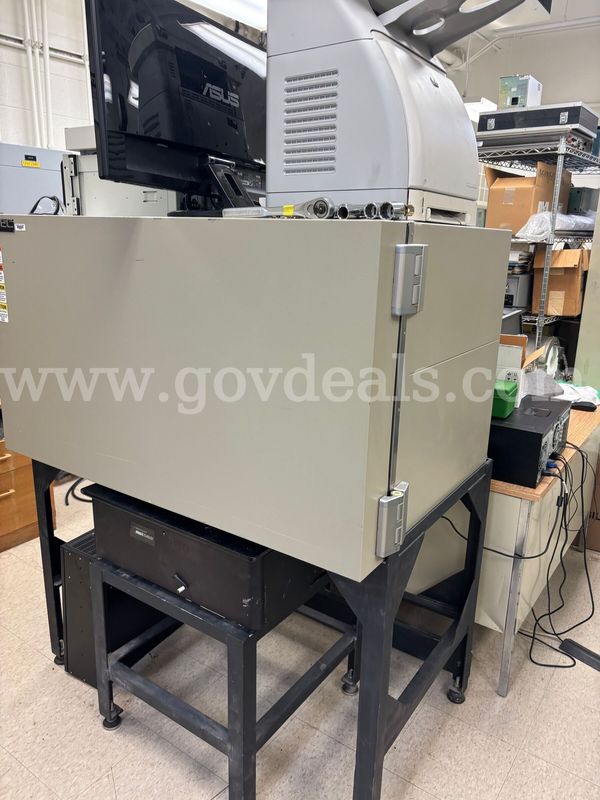 MTS Nano Indenter XP Nanomechanical Testing System with CSM/LFM, Isolation Enclosure and Accessories