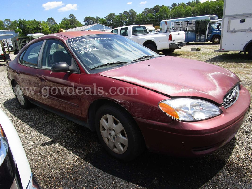 2005 Ford Taurus